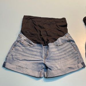 2 pairs Signature by Levi Strauss Maternity Shorts